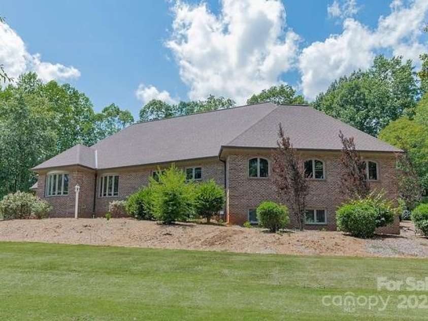 260 Burkhart Road, Lexington, NC 27292.  MLS# CAR4244681, YatesRealty ID 12124. 