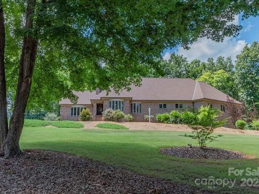 260 Burkhart Road, Lexington, NC 27292.  MLS# CAR4244681, YatesRealty ID 12124. 