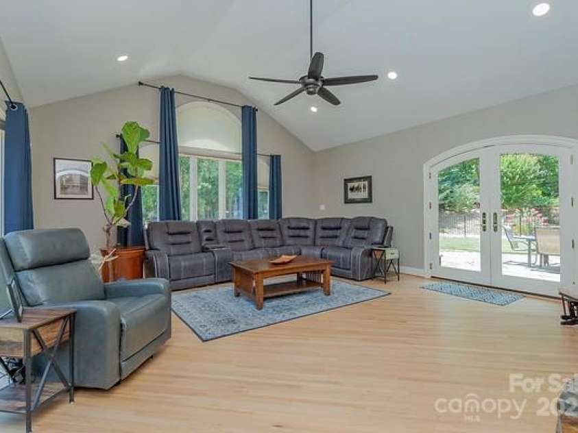 260 Burkhart Road, Lexington, NC 27292.  MLS# CAR4244681, YatesRealty ID 12124. 