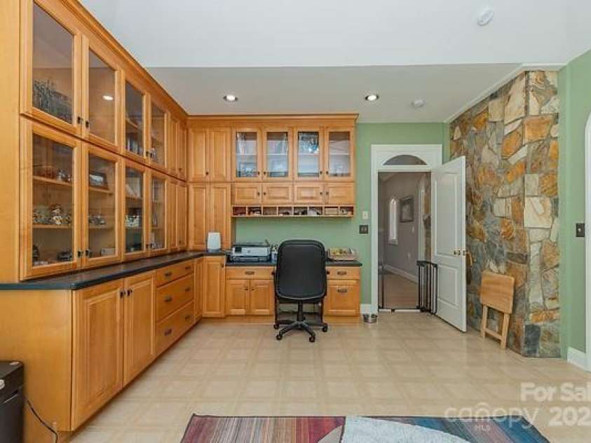 260 Burkhart Road, Lexington, NC 27292.  MLS# CAR4244681, YatesRealty ID 12124. 