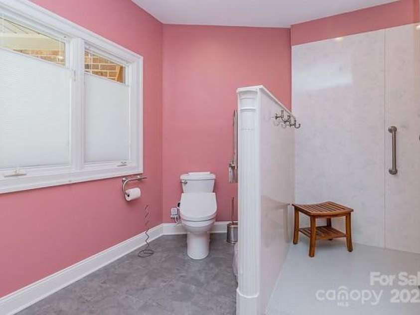 260 Burkhart Road, Lexington, NC 27292.  MLS# CAR4244681, YatesRealty ID 12124. 