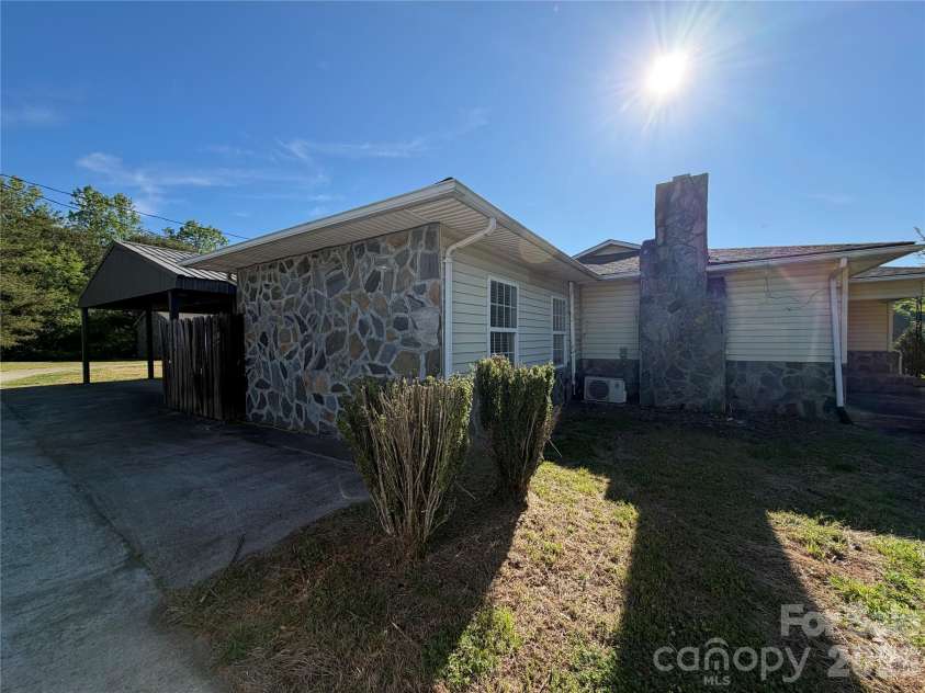 3838 Cliffside Road, Mooresboro, NC 28114.  MLS# CAR4370689, YatesRealty ID 12125. 