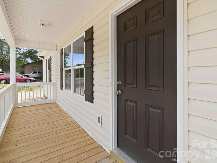 605 Ashford Road, Chester, SC 29706.  MLS# CAR4370665, YatesRealty ID 12126. 