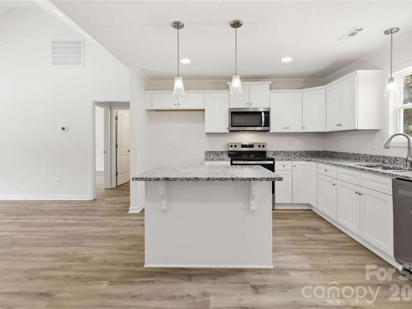 605 Ashford Road, Chester, SC 29706.  MLS# CAR4370665, YatesRealty ID 12126. 