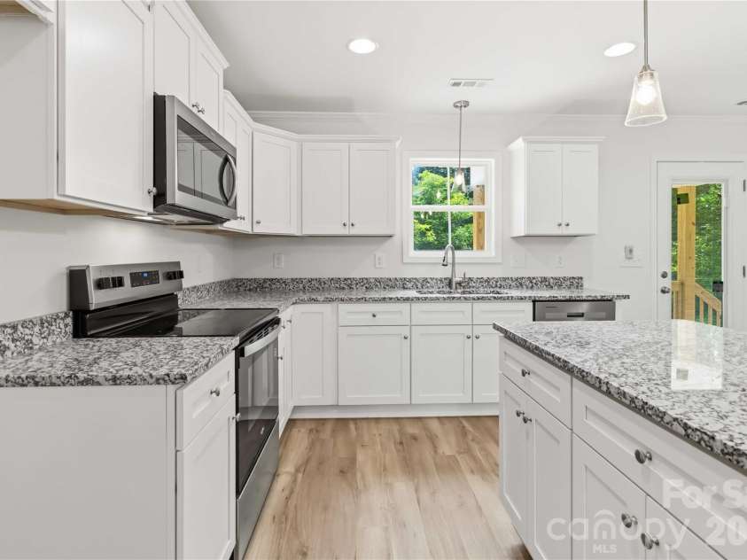 605 Ashford Road, Chester, SC 29706.  MLS# CAR4370665, YatesRealty ID 12126. 