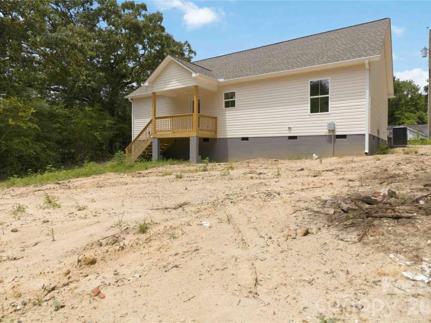 605 Ashford Road, Chester, SC 29706.  MLS# CAR4370665, YatesRealty ID 12126. 