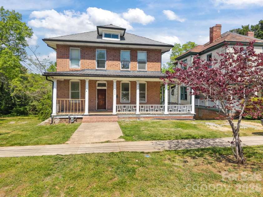 808 Main Street, Salisbury, NC 28144.  MLS# CAR4370640, YatesRealty ID 12127. 