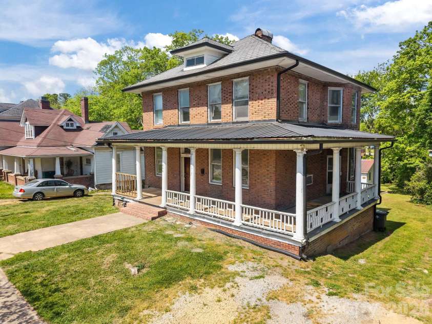 808 Main Street, Salisbury, NC 28144.  MLS# CAR4370640, YatesRealty ID 12127. 