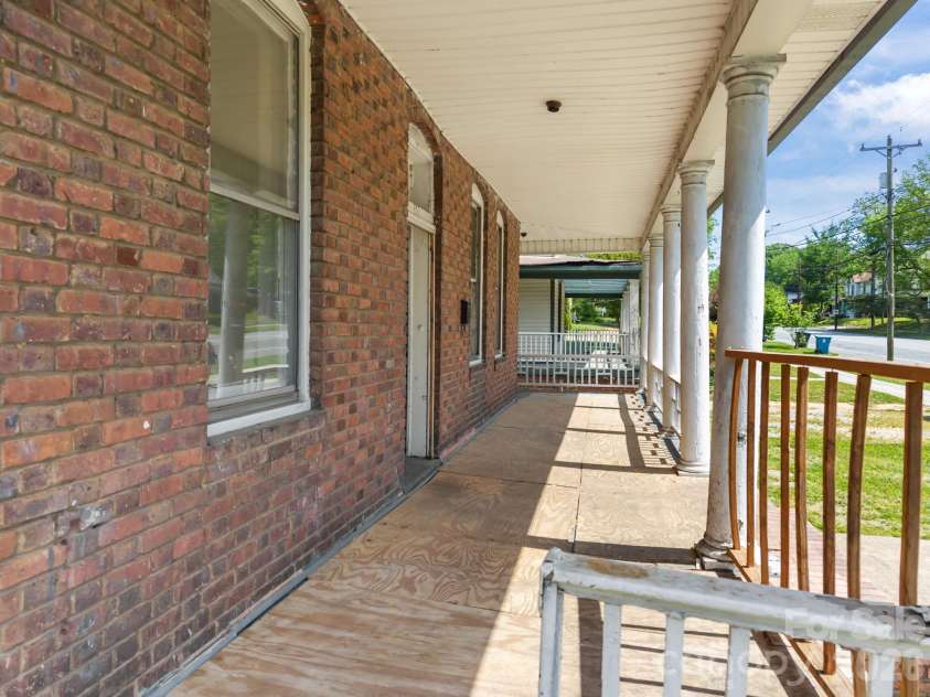 808 Main Street, Salisbury, NC 28144.  MLS# CAR4370640, YatesRealty ID 12127. 
