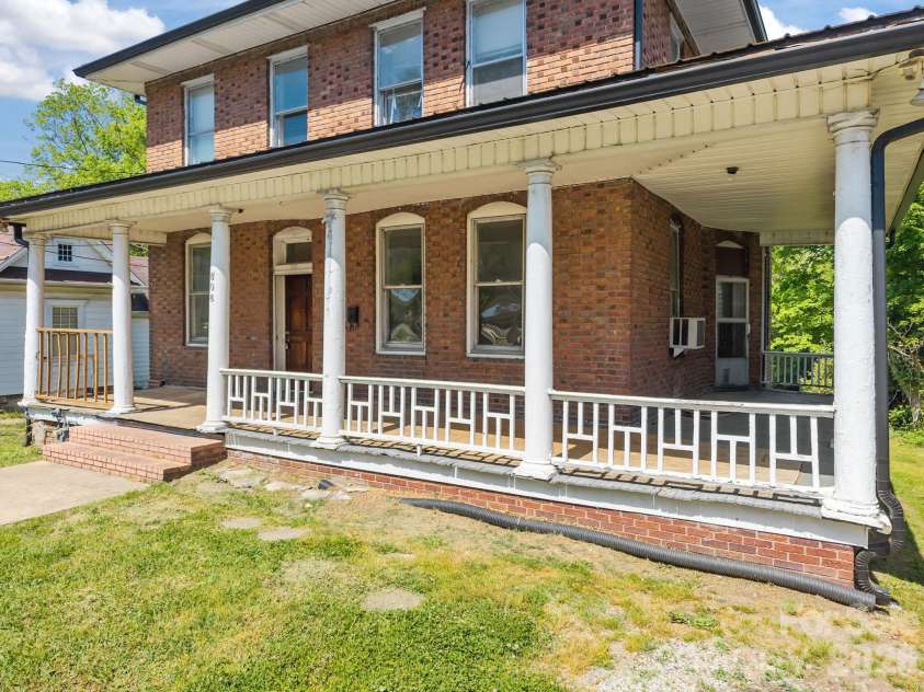 808 Main Street, Salisbury, NC 28144.  MLS# CAR4370640, YatesRealty ID 12127. 