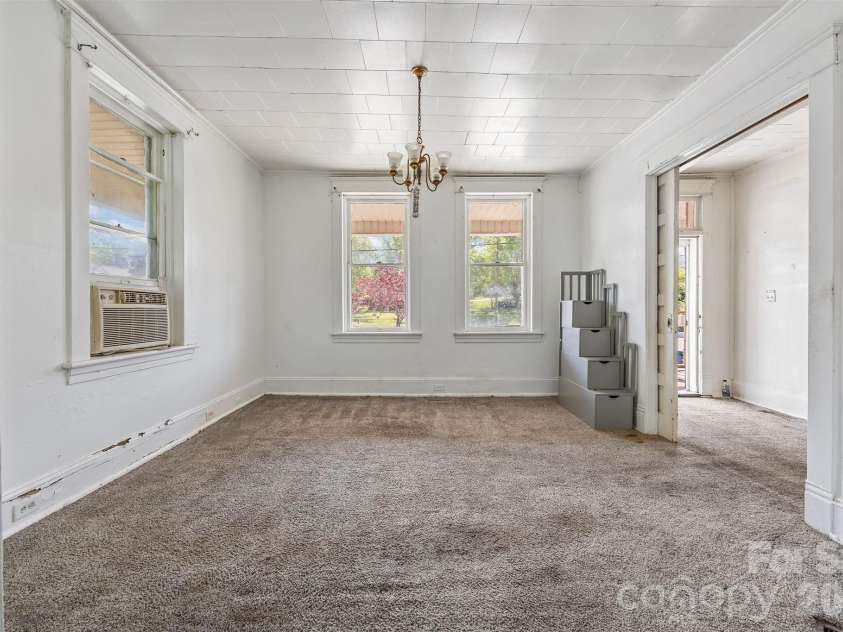 808 Main Street, Salisbury, NC 28144.  MLS# CAR4370640, YatesRealty ID 12127. 