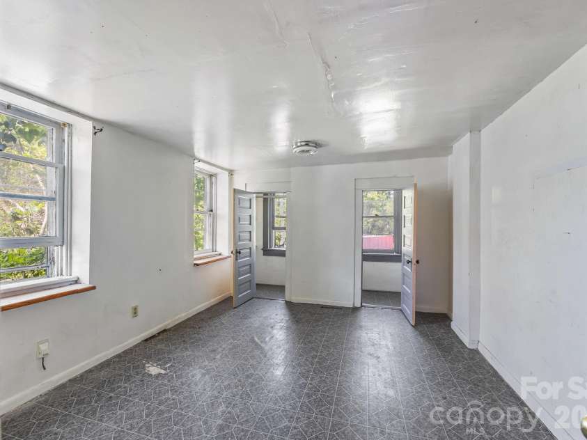 808 Main Street, Salisbury, NC 28144.  MLS# CAR4370640, YatesRealty ID 12127. 