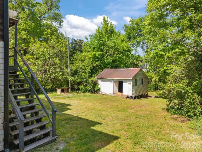 808 Main Street, Salisbury, NC 28144.  MLS# CAR4370640, YatesRealty ID 12127. 