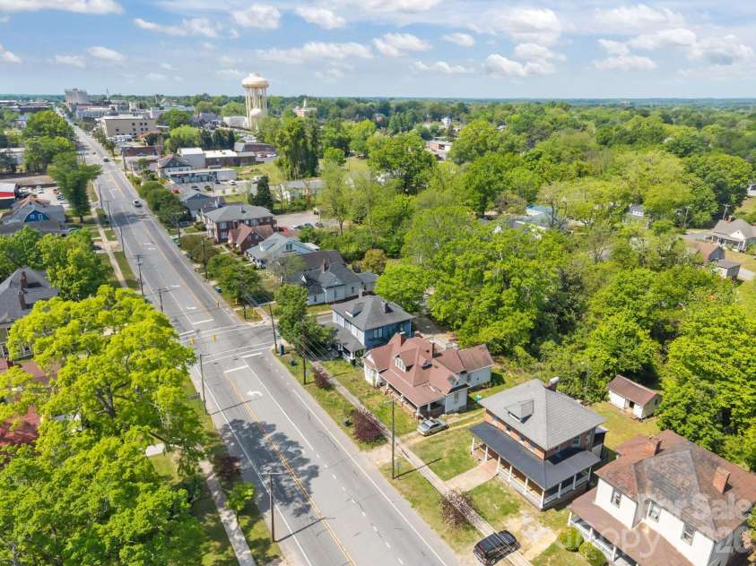 808 Main Street, Salisbury, NC 28144.  MLS# CAR4370640, YatesRealty ID 12127. 