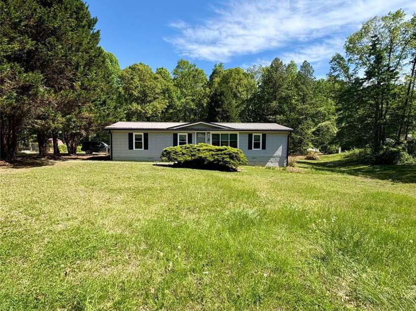 5022 Wrenn Drive, Denver, NC 28037.  MLS# CAR4370723, YatesRealty ID 12129. 