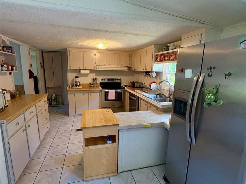 5022 Wrenn Drive, Denver, NC 28037.  MLS# CAR4370723, YatesRealty ID 12129. Kitchen