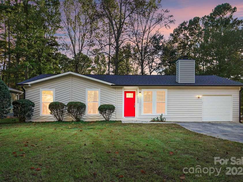10200 Atchinson Drive, Mint Hill, NC 28227.  MLS# CAR4316126, YatesRealty ID 1213. 