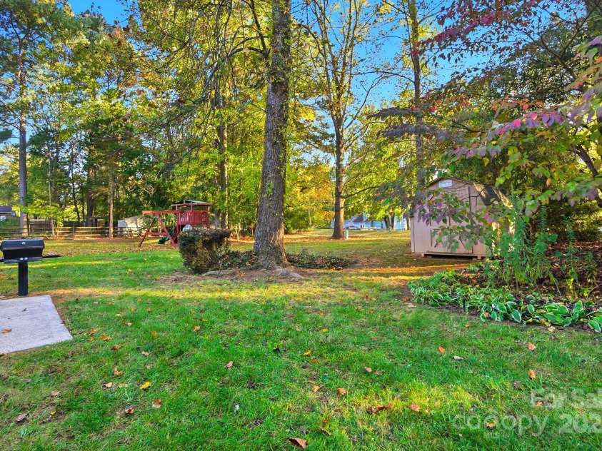 10200 Atchinson Drive, Mint Hill, NC 28227.  MLS# CAR4316126, YatesRealty ID 1213. 
