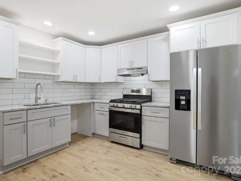 10200 Atchinson Drive, Mint Hill, NC 28227.  MLS# CAR4316126, YatesRealty ID 1213. Dishwasher will be installed.