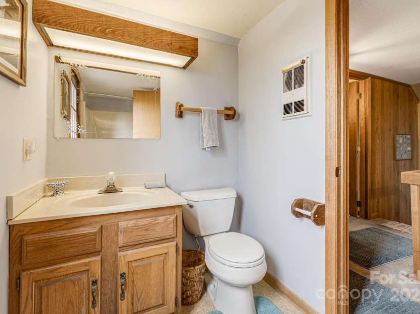 258 Lucas Lane, Mars Hill, NC 28754.  MLS# CAR4211991, YatesRealty ID 1213. 