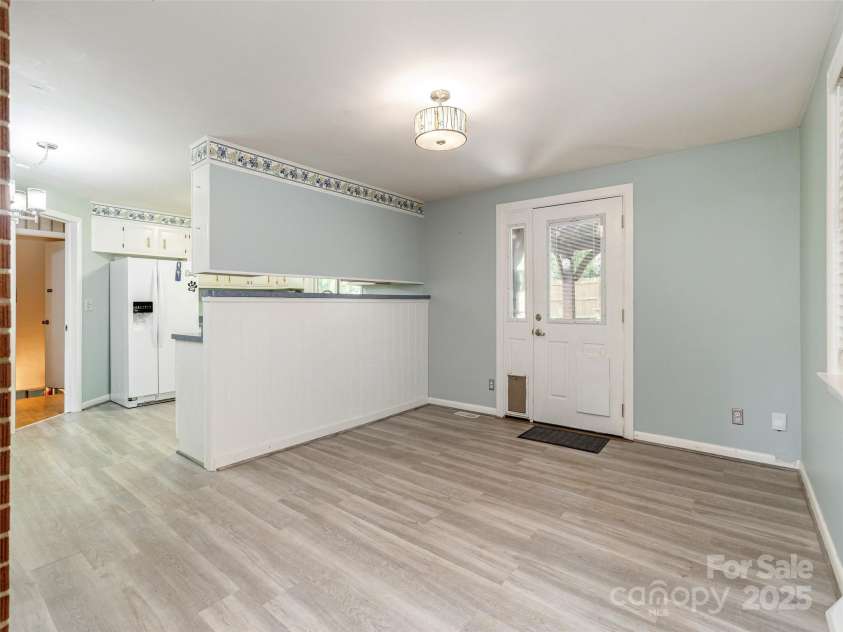 1101 Cherokee Drive, Hendersonville, NC 28739.  MLS# CAR4257610, YatesRealty ID 12130. 