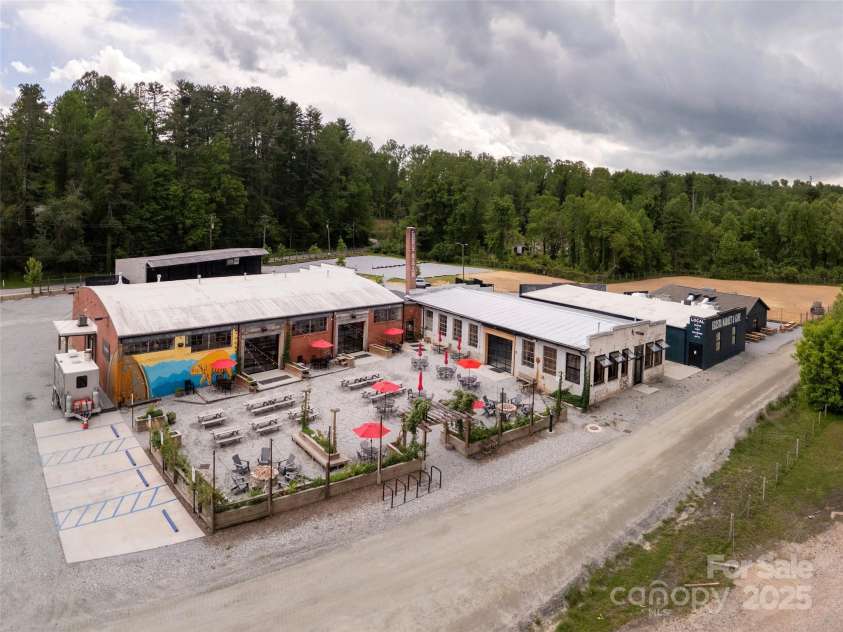 1101 Cherokee Drive, Hendersonville, NC 28739.  MLS# CAR4257610, YatesRealty ID 12130. Ecusta Trail .03 miles away