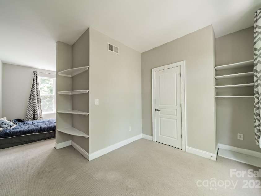 738 Garden District Drive, Charlotte, NC 28202.  MLS# CAR4255634, YatesRealty ID 12131. Bonus room area into bedroom