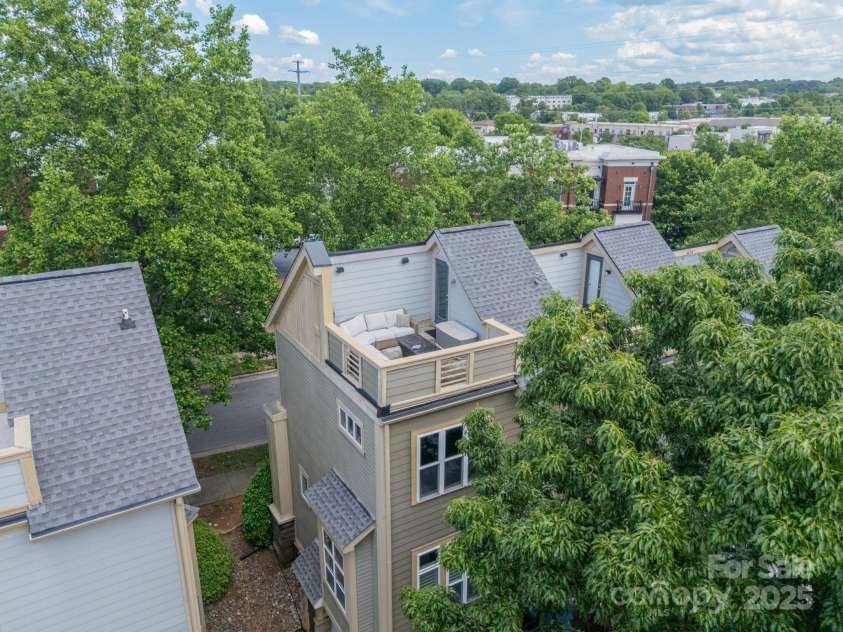 738 Garden District Drive, Charlotte, NC 28202.  MLS# CAR4255634, YatesRealty ID 12131. Exterior