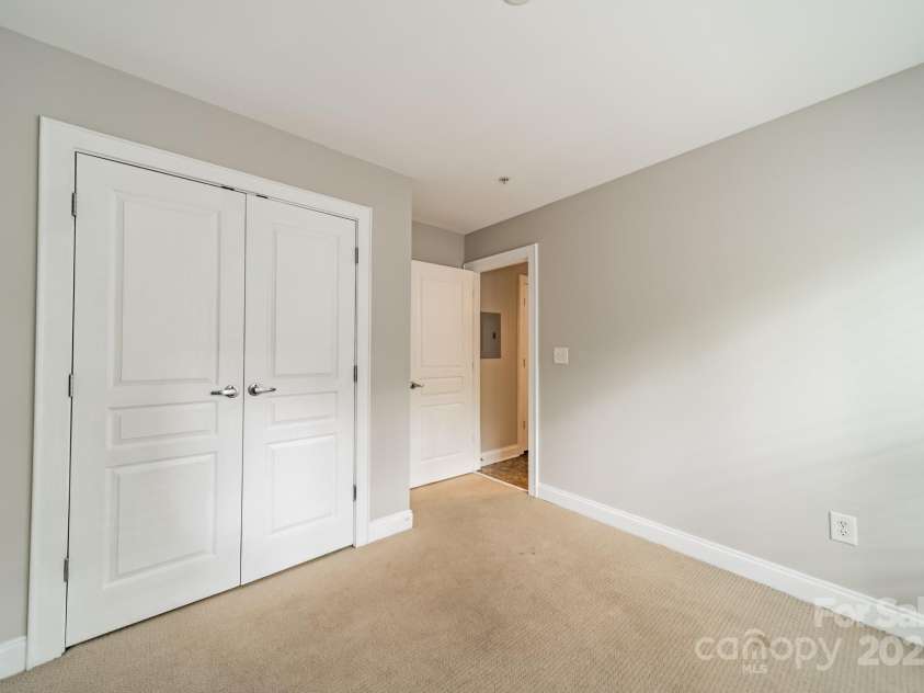 738 Garden District Drive, Charlotte, NC 28202.  MLS# CAR4255634, YatesRealty ID 12131. Lower level bedroom