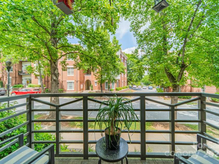 738 Garden District Drive, Charlotte, NC 28202.  MLS# CAR4255634, YatesRealty ID 12131. Main level balcony