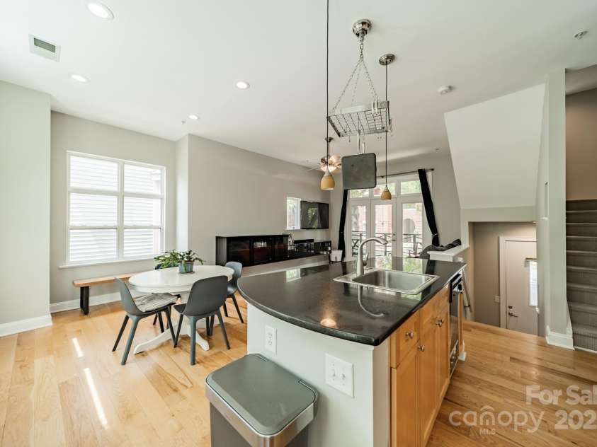 738 Garden District Drive, Charlotte, NC 28202.  MLS# CAR4255634, YatesRealty ID 12131. Open Living area