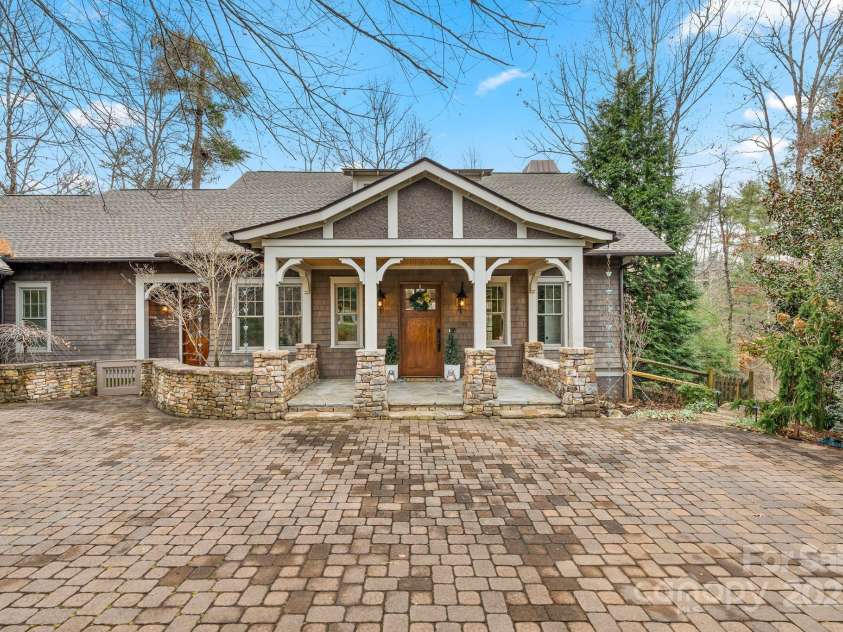 14 Landsdowne Court, Asheville, NC 28803.  MLS# CAR4330052, YatesRealty ID 12132. 