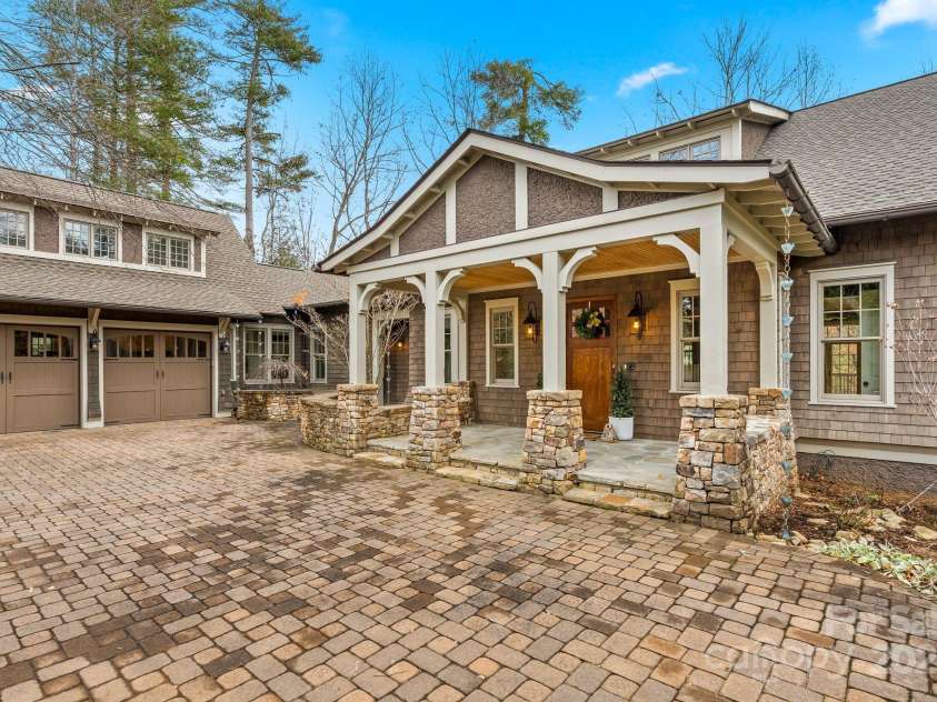 14 Landsdowne Court, Asheville, NC 28803.  MLS# CAR4330052, YatesRealty ID 12132. 