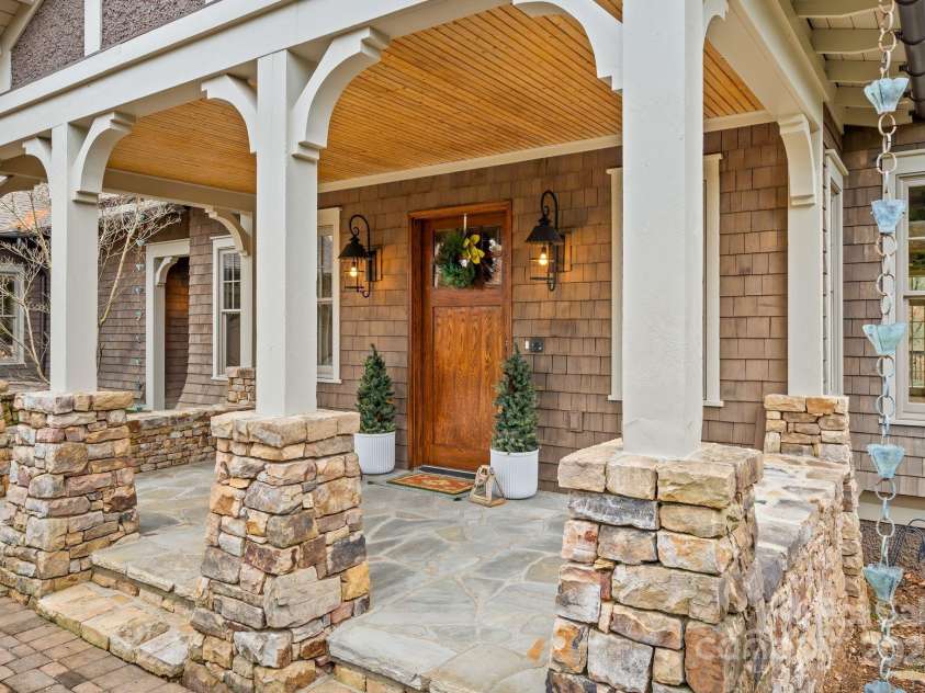 14 Landsdowne Court, Asheville, NC 28803.  MLS# CAR4330052, YatesRealty ID 12132. 