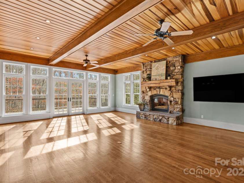 14 Landsdowne Court, Asheville, NC 28803.  MLS# CAR4330052, YatesRealty ID 12132. 