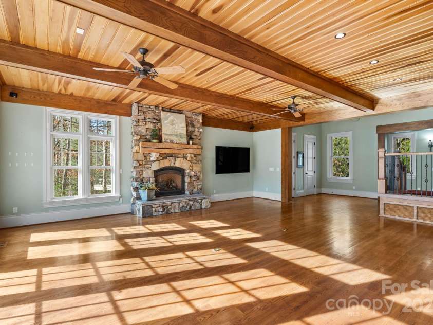 14 Landsdowne Court, Asheville, NC 28803.  MLS# CAR4330052, YatesRealty ID 12132. 