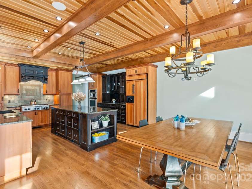 14 Landsdowne Court, Asheville, NC 28803.  MLS# CAR4330052, YatesRealty ID 12132. 