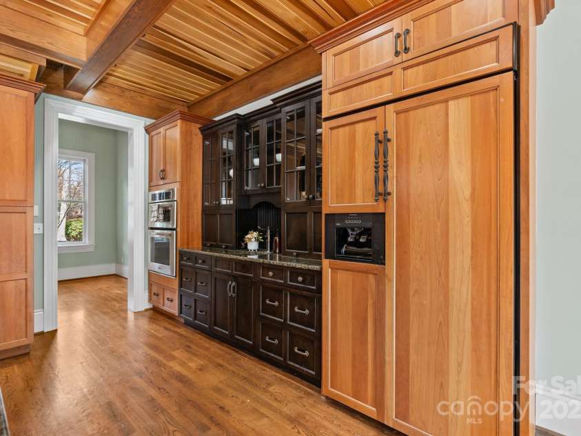 14 Landsdowne Court, Asheville, NC 28803.  MLS# CAR4330052, YatesRealty ID 12132. 