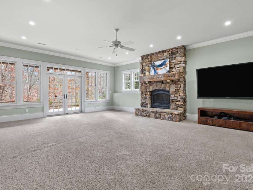 14 Landsdowne Court, Asheville, NC 28803.  MLS# CAR4330052, YatesRealty ID 12132. 