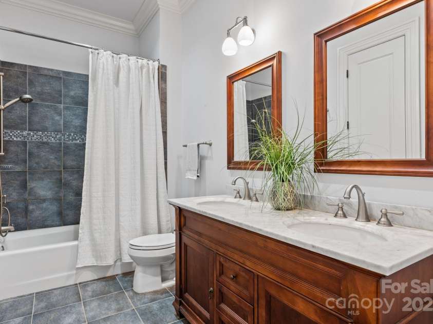 14 Landsdowne Court, Asheville, NC 28803.  MLS# CAR4330052, YatesRealty ID 12132. 