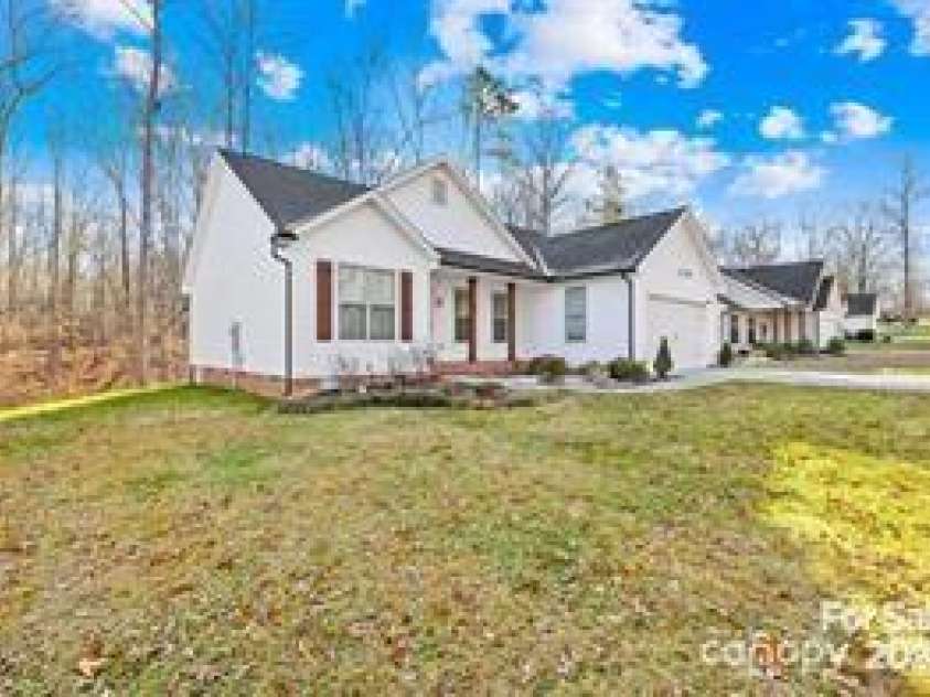 242 Delview Drive, Cherryville, NC 28021.  MLS# CAR4295842, YatesRealty ID 12133. 