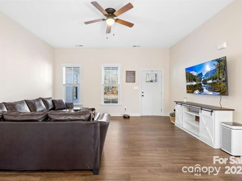 242 Delview Drive, Cherryville, NC 28021.  MLS# CAR4295842, YatesRealty ID 12133. 