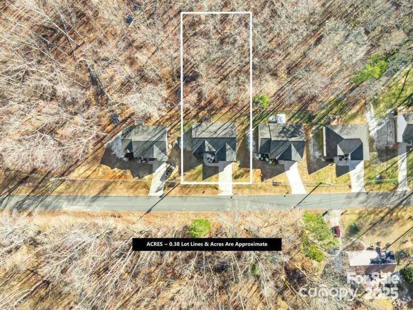 242 Delview Drive, Cherryville, NC 28021.  MLS# CAR4295842, YatesRealty ID 12133. 