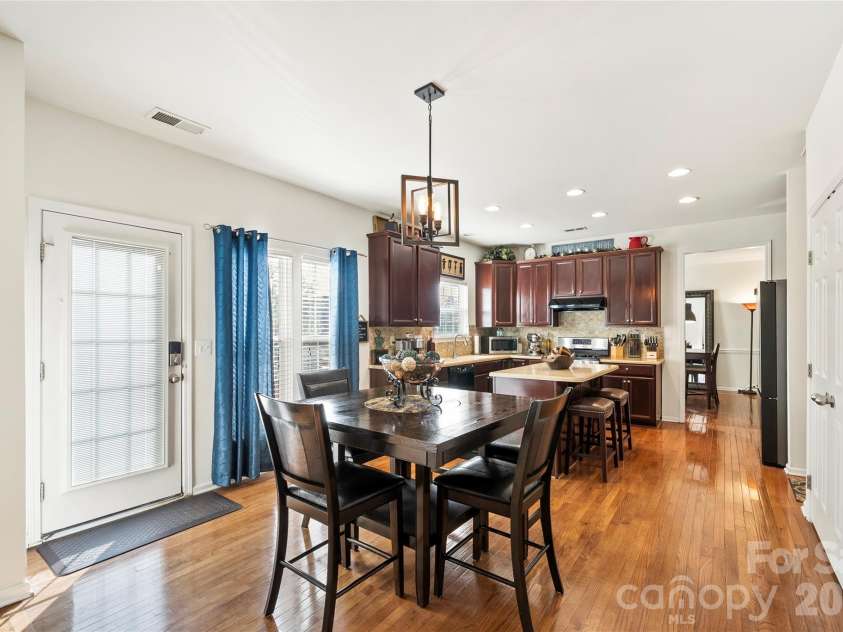 1019 Markwell Drive, Matthews, NC 28105.  MLS# CAR4367066, YatesRealty ID 12134. 