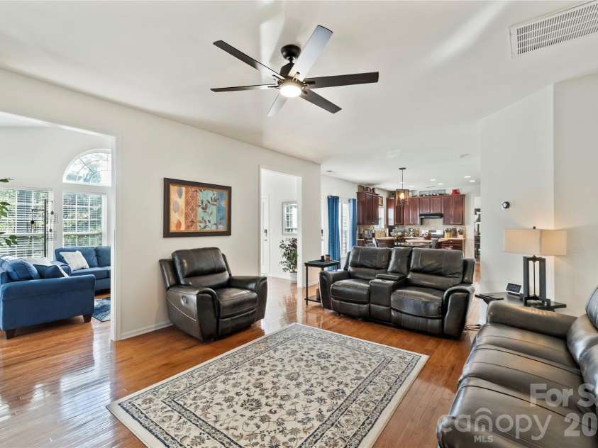 1019 Markwell Drive, Matthews, NC 28105.  MLS# CAR4367066, YatesRealty ID 12134. 