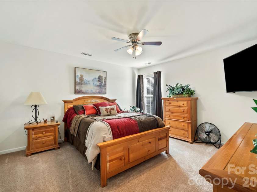 1019 Markwell Drive, Matthews, NC 28105.  MLS# CAR4367066, YatesRealty ID 12134. 
