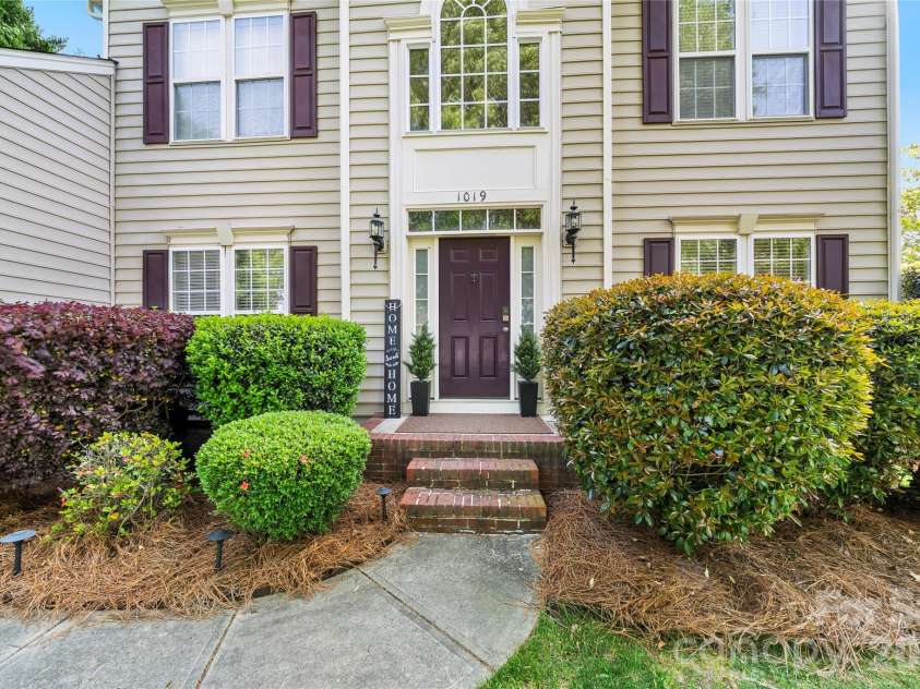 1019 Markwell Drive, Matthews, NC 28105.  MLS# CAR4367066, YatesRealty ID 12134. 