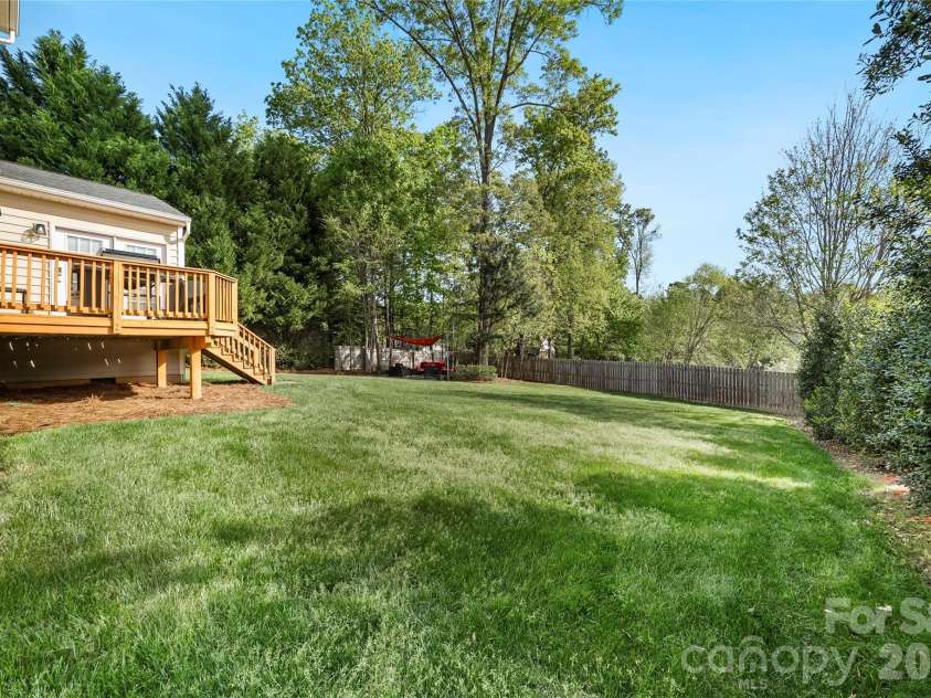 1019 Markwell Drive, Matthews, NC 28105.  MLS# CAR4367066, YatesRealty ID 12134. 