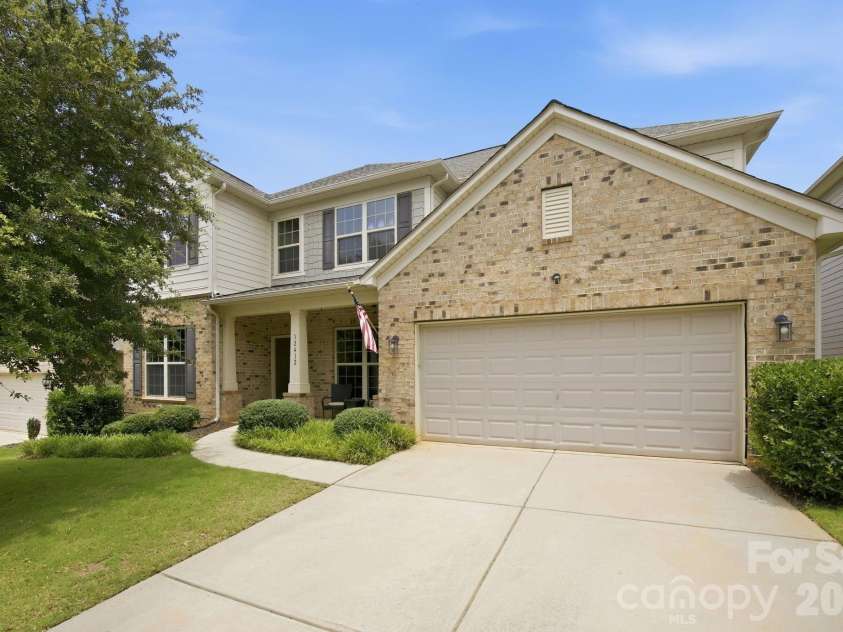 12412 Current Drive, Charlotte, NC 28278.  MLS# CAR4353698, YatesRealty ID 12135. 