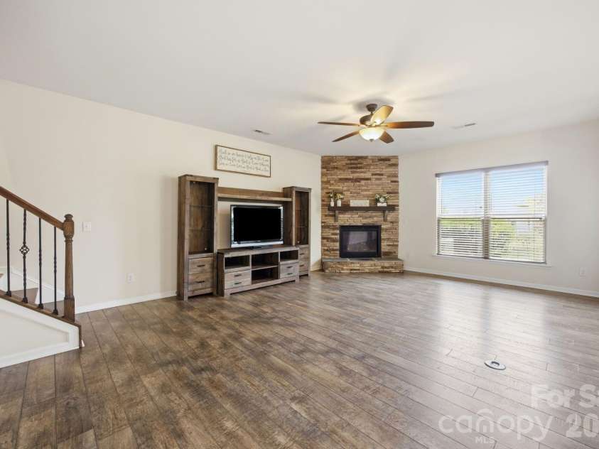 12412 Current Drive, Charlotte, NC 28278.  MLS# CAR4353698, YatesRealty ID 12135. 